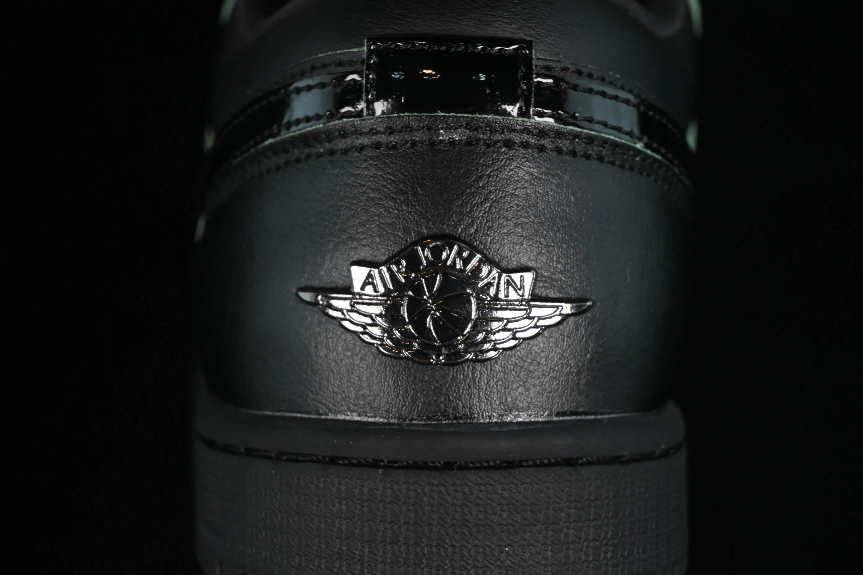 All Categories Air Jordan Jordan Series Basketball Shoes Air Jordan 1 Low Air Jordan 1 Low "Black Cat" AJ1 Joe 1 Special Edition Black Low-top Basketball Shoes HM3690-001